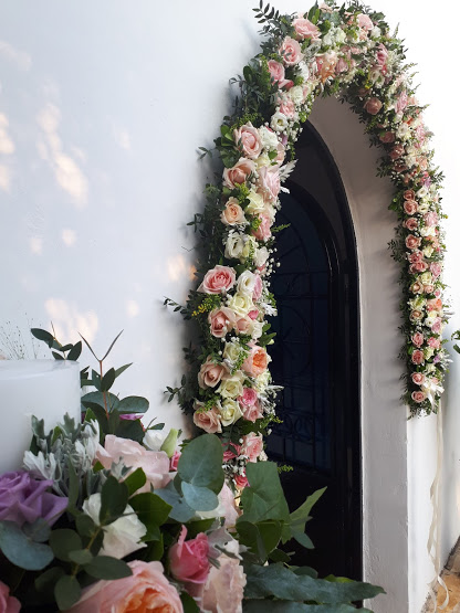 προσφορά γάμου -διακόσμηση με άνθη για καλοκαίρι 2020